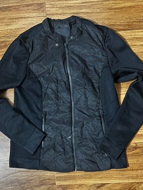 Harley-Davidson Women’s Black Full Zip Performance Jacket Bar & Shield size S